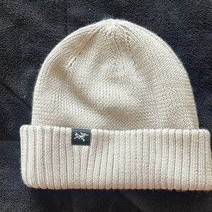 White/Gray Arc’teryx Beanie